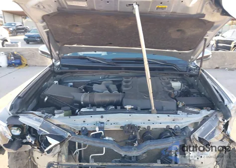 2021 Toyota 4Runner Sr5 z USA, uszkodzony, nr VIN JTEMU5JR9M5929107